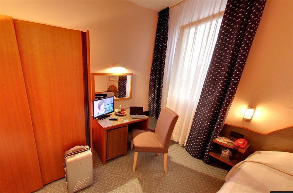 Hotel Rosa Abano Terme Dış mekan fotoğraf