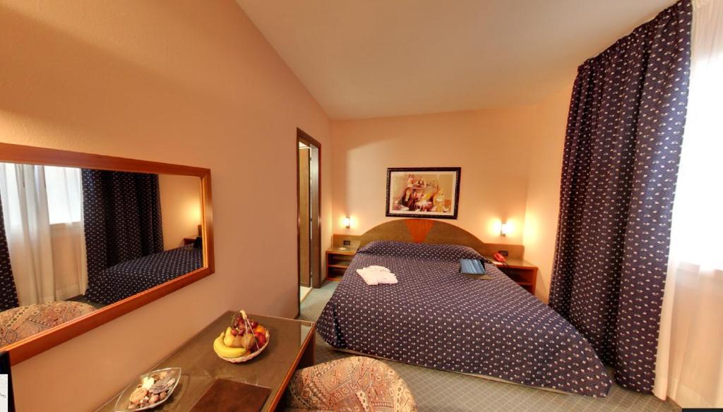 Hotel Rosa Abano Terme Oda fotoğraf
